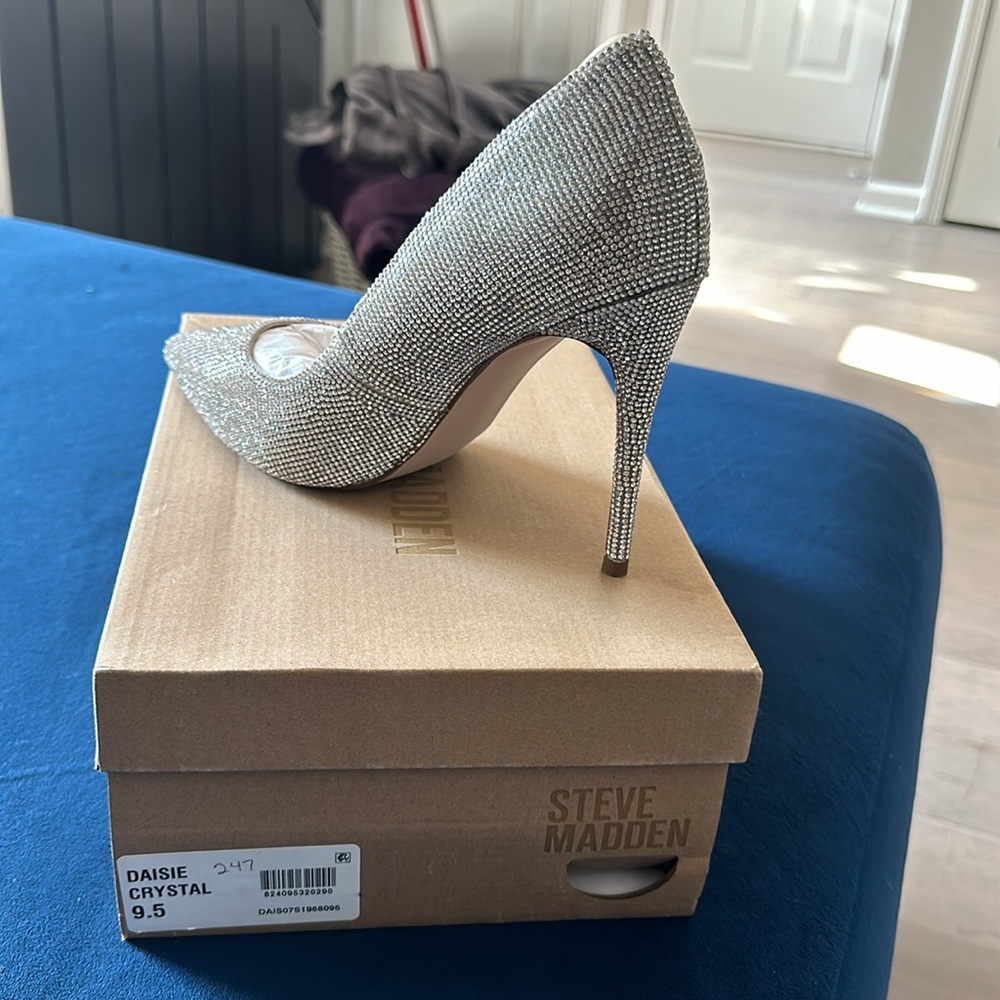 Steve Madden Daisie Crystal 9.5